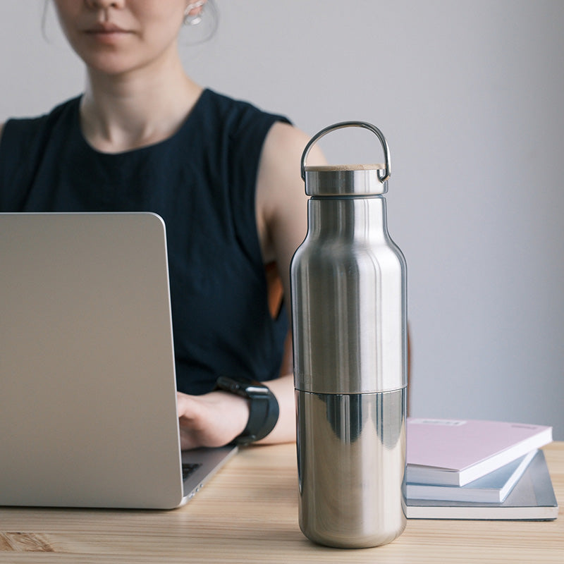 20oz-rise-reflect-with-bamboo-cap-r0 20oz_rise_reflect_desk_laptop_square.jpg