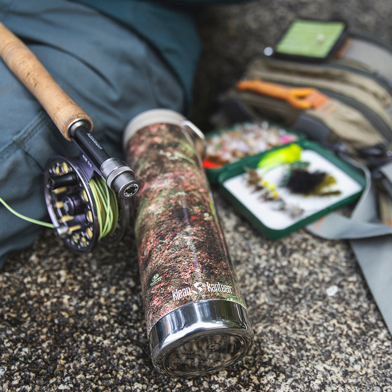 20oz-tkwide-with-cafe-cap-mossy-oak-x1 20oz_tumbler_mossyoak_rainbowtrout_flyfish_top_square.jpg
