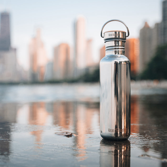 27oz-reflect-with-bamboo-cap-l6 K27SSLRF-MS-BAMBOO_reflecttion_bottle_lifestyle.jpg