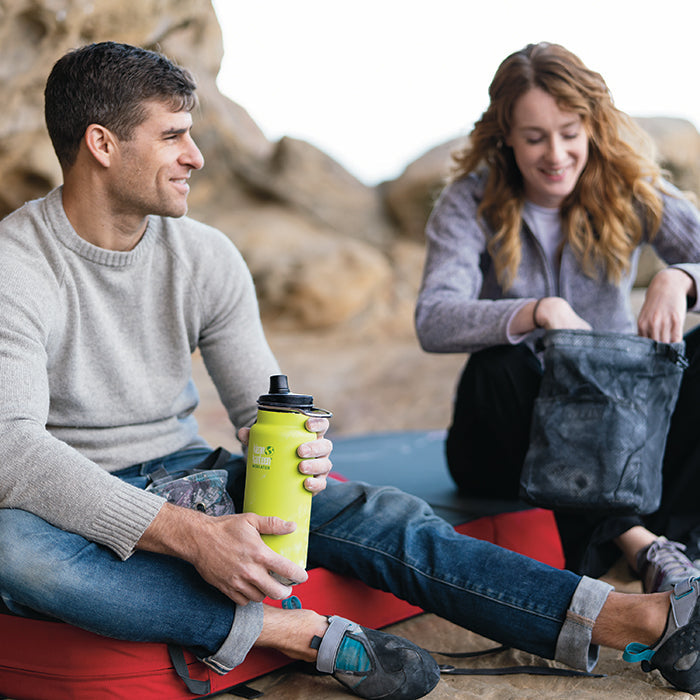 tkwide-chug-cap-v7 K32TKWSSL-JP-chug_cap_bouldering_lifestyle.jpg