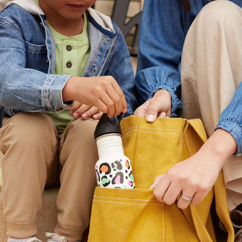 12oz-kid-s-classic-with-flip-seal-sport-cap-m4 kid_sport_flip_seal_12oz_bag_pull_square.jpg