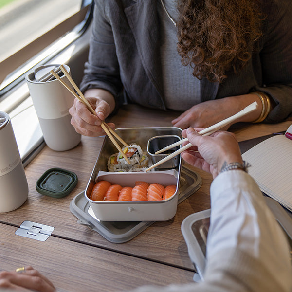 55oz-rise-food-box-big-meal-d6 rise_food_lunch_box_big_meal_tofu_sushi_share_square.jpg