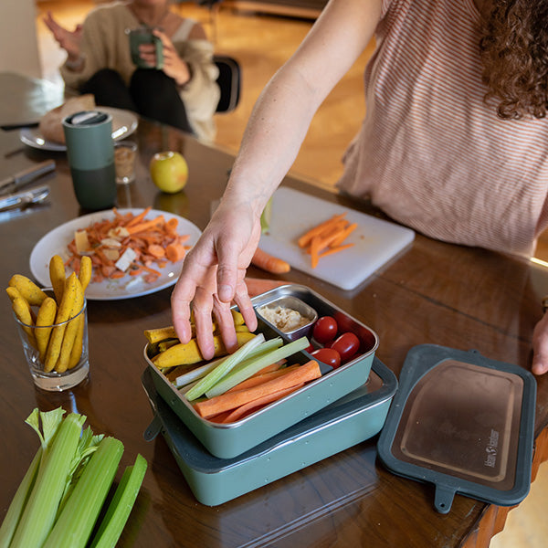 55oz-rise-food-box-big-meal-d6 rise_food_lunch_box_big_meal_veggie_dividers_square.jpg