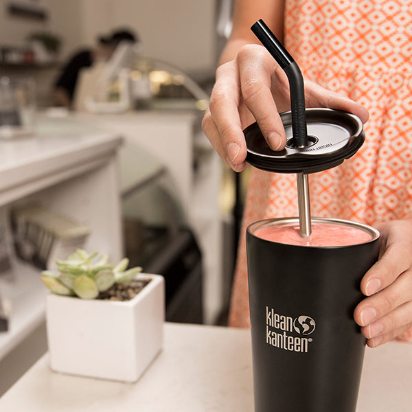 tumbler-straw-lid-with-straw-c6 steel_straw_smoothie-At-Counter-With-Lid_lifestyle_a071dbd2-9fd8-4eea-b04c-2a3732ff8612.jpg