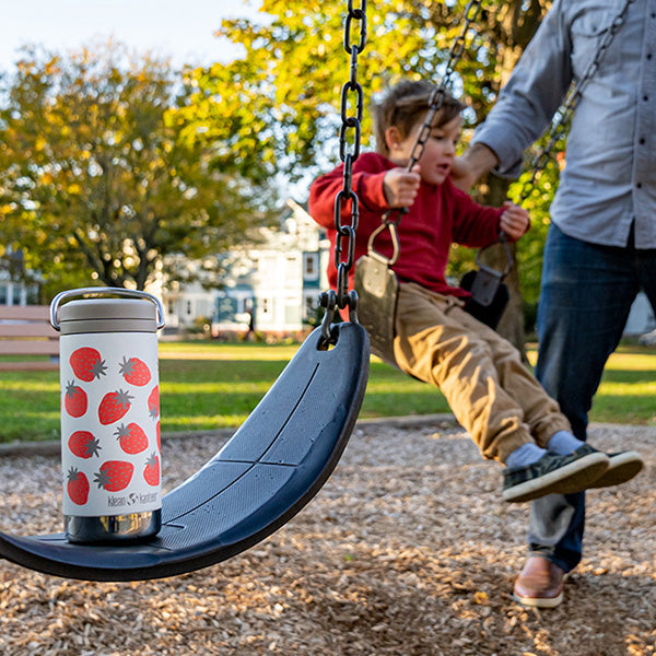 kid-s-sippy-cup-and-wide-water-bottle-set-e8 tkwide_12oz_twist_dad_swing_strawberries_square_1e20ad94-ab52-4afc-96d1-70b3ef8e58c1.jpg